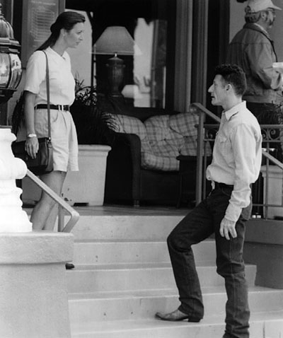 Lisa Kudrow as Lucia and Lyle Lovett as Sheriff Carl Tippett